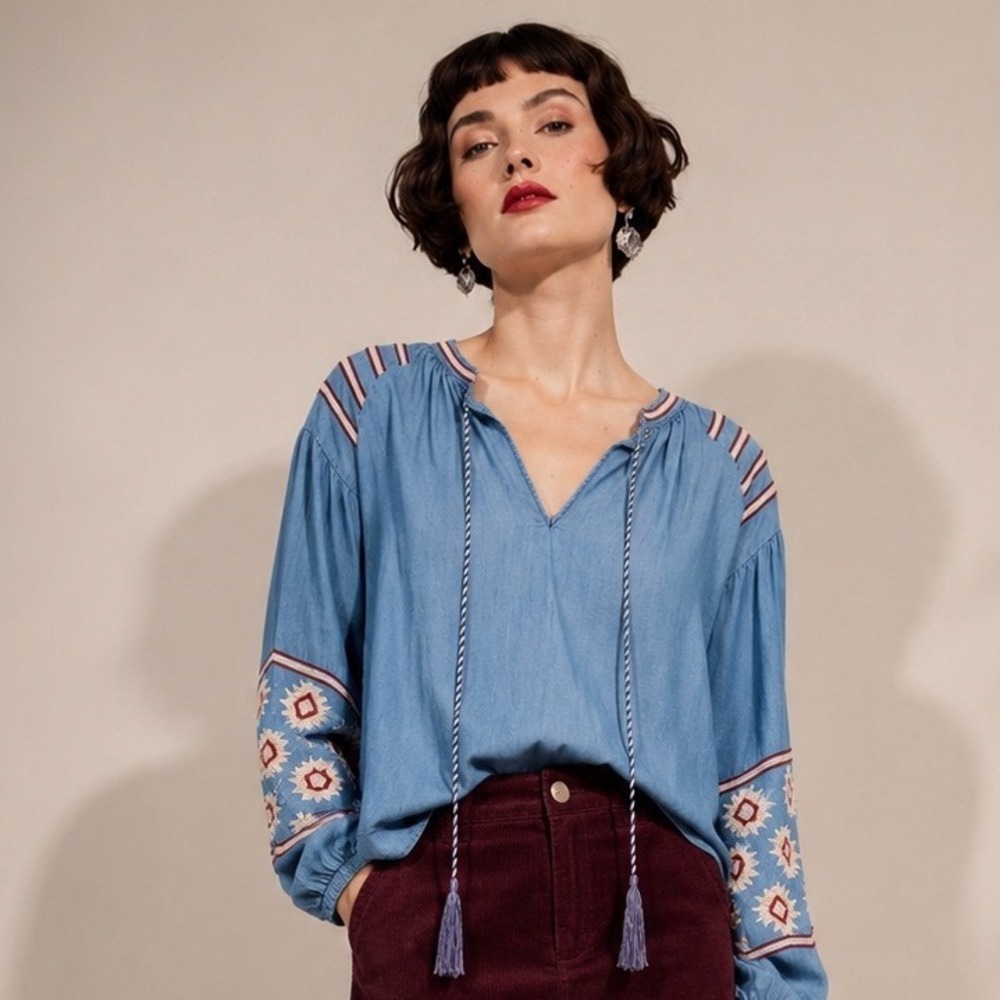 Given Kale Lyocell Chambray Embroidered Southwestern Tassel Tunic Small